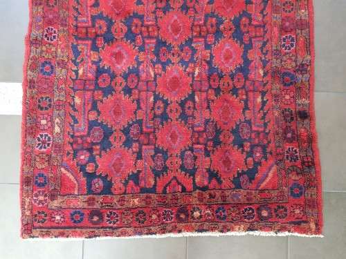 BEAUTIFUL SECOND HAND HAMADAN CARPET 330 x 155 cm