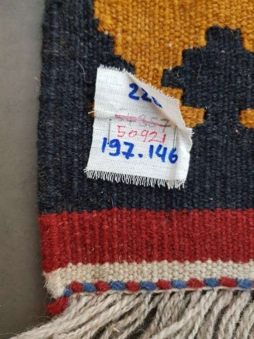 STUNNING REVERSIBLE HANDMADE SHIRAZ KILIM 197 X 149 cm