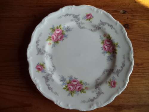 4 Beautiful Royal Albert Cake Plates - Tranquillity