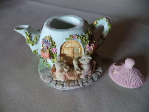 Little Teapot with mice