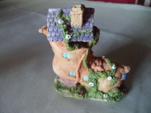 Little Boot with Mice