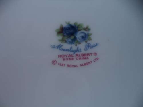 Royal Albert - Moonlight Rose - Dinner Plate