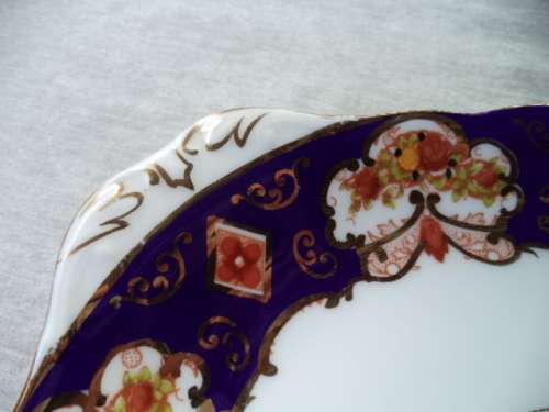 ROYAL ALBERT - HEIRLOOM - SERVING PLATER