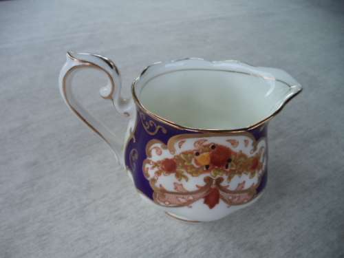 ROYAL ALBERT - HEIRLOOM - MILK OR CREAM JUG