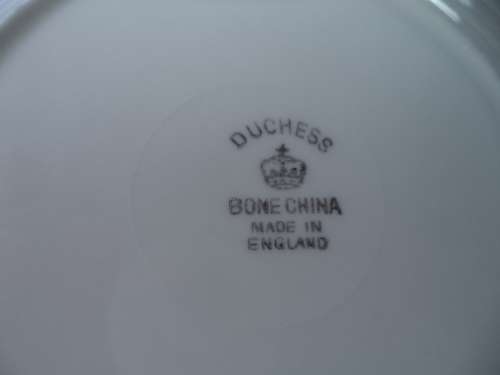 6 x Cake plates - (Duchess) - Bone China - made in England