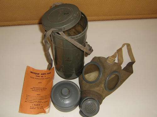 GAS MASK SACIC (2) WW1 - SET - INCLUDING A SEALED CANISTER
