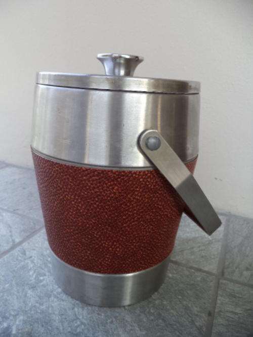 LOVELY RETRO STYLE ICE BUCKET