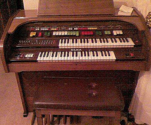 Organ - Elka Crescendo 303