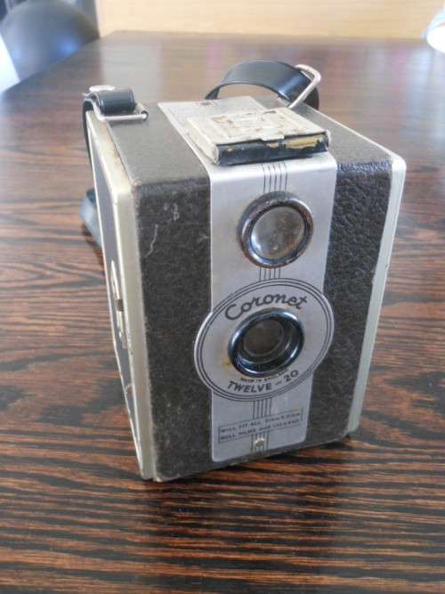 CORONET --TWELVE 20--CAMERA--VINTAGE