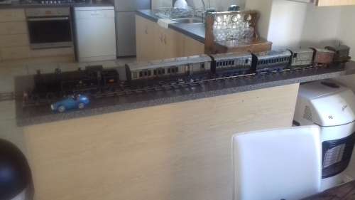 GAUGE 1 --LOCO 44---CLOCKWORK--CHERRY SCALE MODELS--COACHES