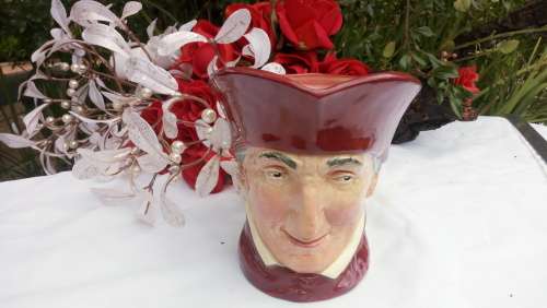 Royal Doulton toby jug-England