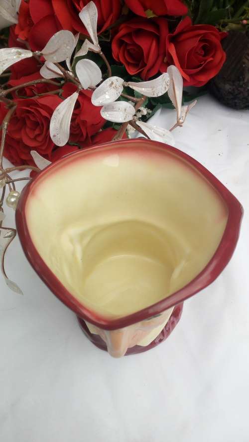 Royal Doulton toby jug-England