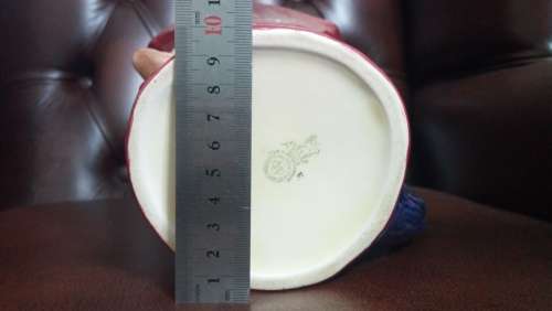 Royal Doulton toby jug-England