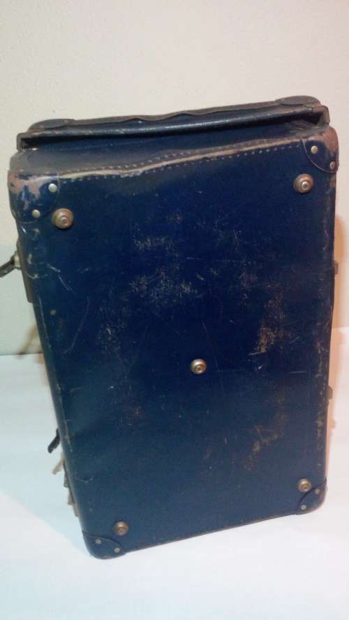 Antique / vintage suitcase