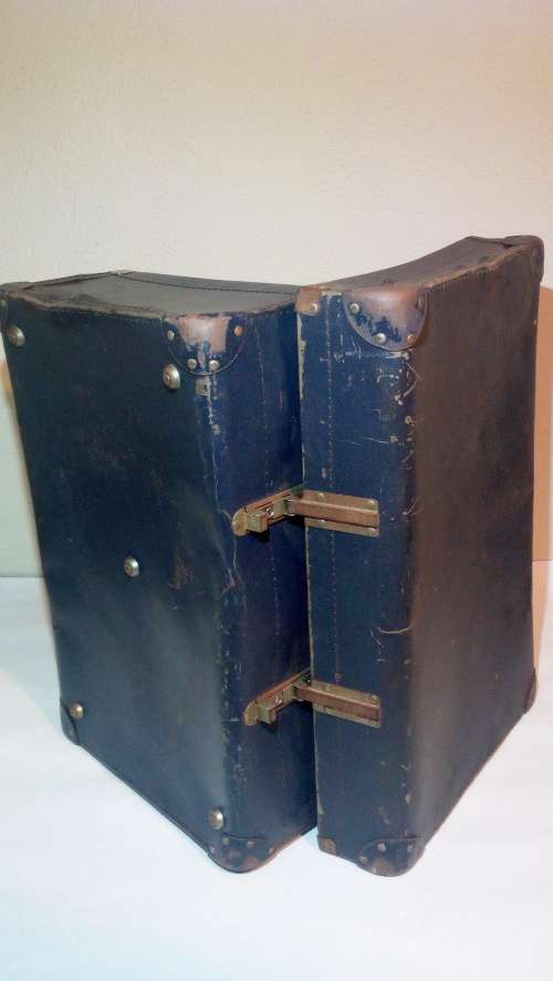 Antique / vintage suitcase