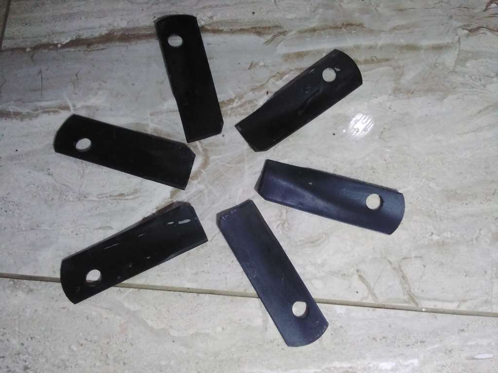 Lawnmower Blades (PER LOT OF 6x)!!!
