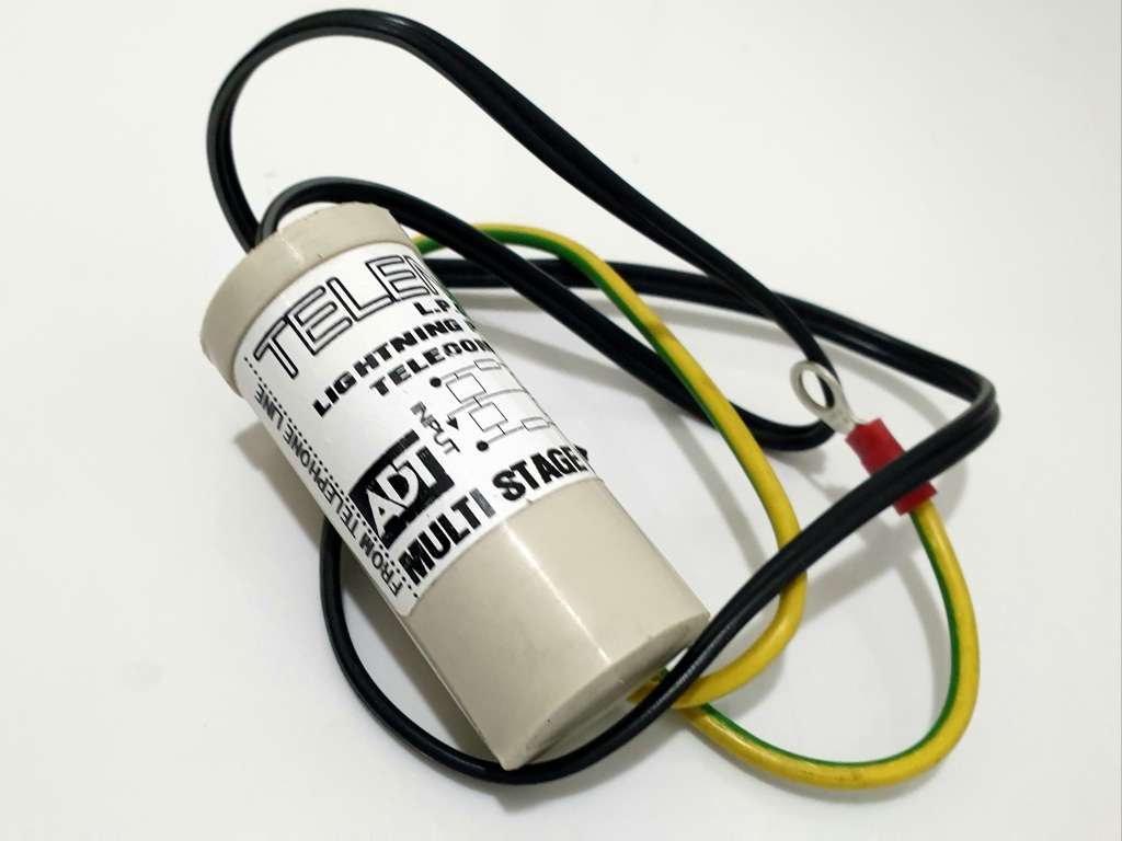 Telecoms Lightning Protector/Capacitor (BID PER EACH PIECE)