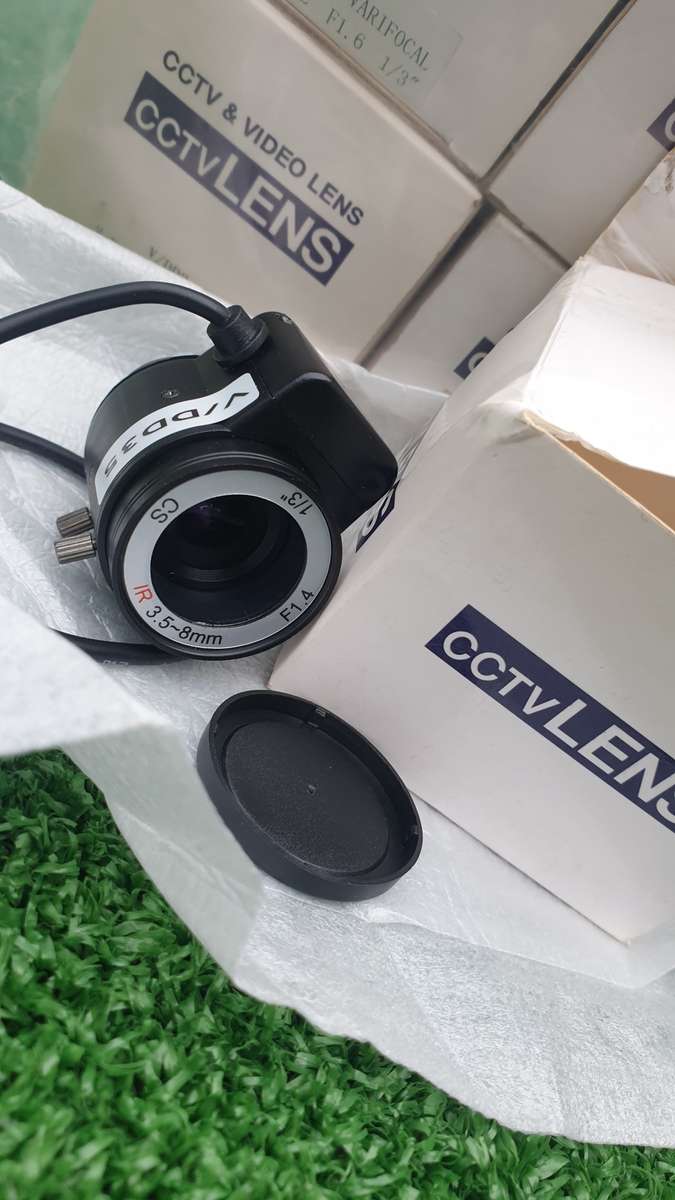 CCTV Camera, IR 3.5-8mm, F1.4  (BID PER EACH PIECE)!!!