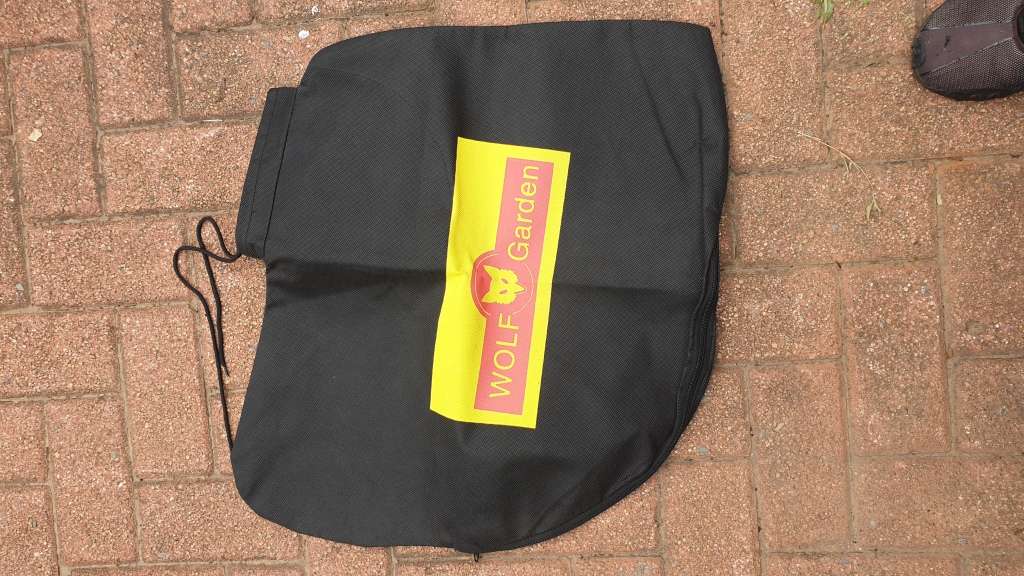 Wolf Zippable High Quality Leaf Blower (BID PER BAG)!!!