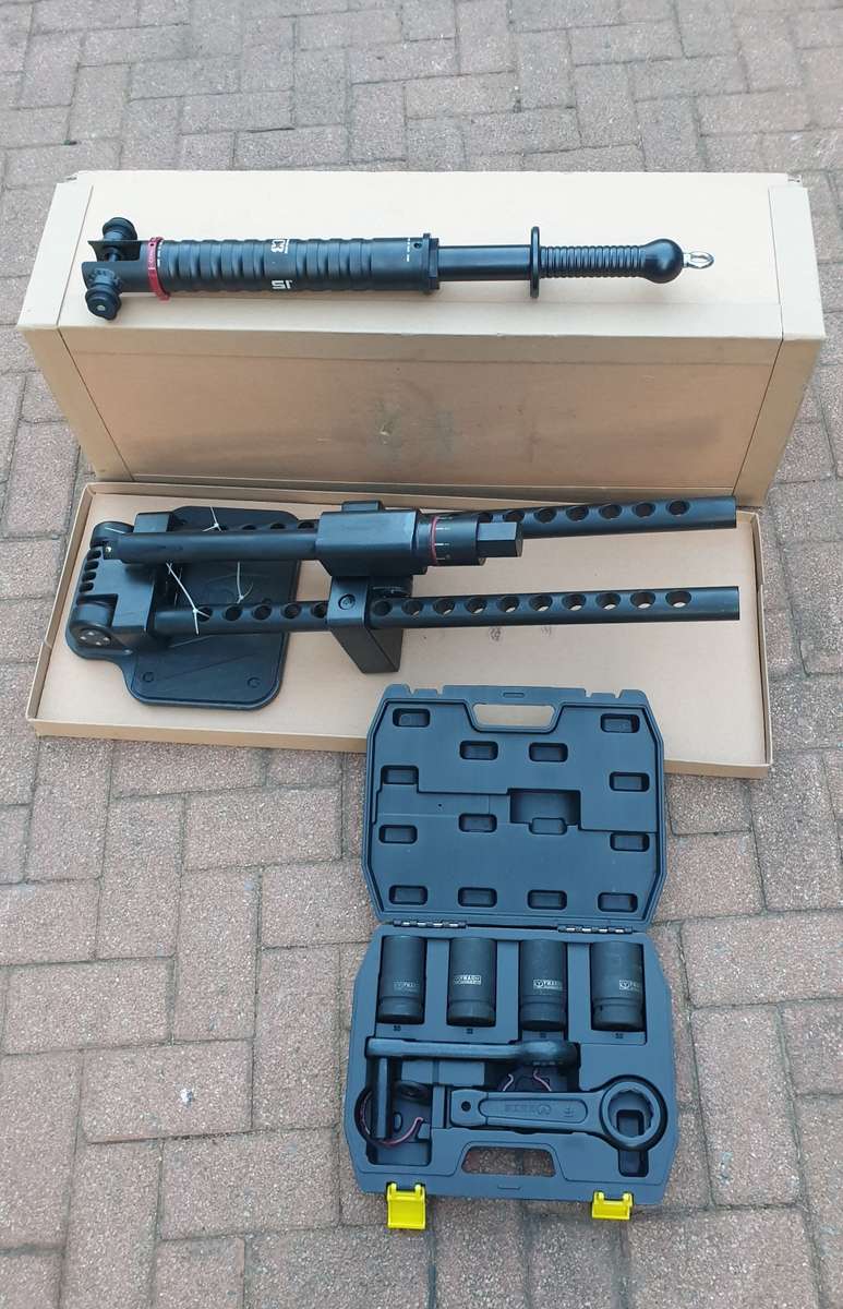 34Kg Heavy Duty (MILITARY EDITION) Wheel Slogger & Slogging Hammer (Complete Set With Tool Box)