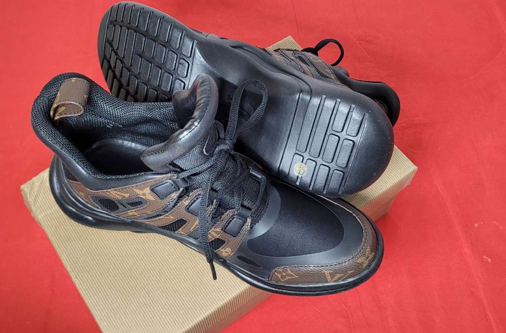 LAST PAIR - Louis Vuitton (Paris) Archlight High-End Men`s Sneakers SA 9.5 / 44 EU (NO BOX)