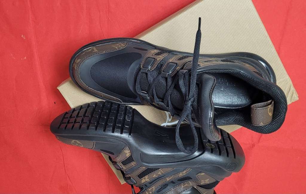 LAST PAIR - Louis Vuitton (Paris) Archlight High-End Men`s Sneakers SA 9.5 / 44 EU (NO BOX)