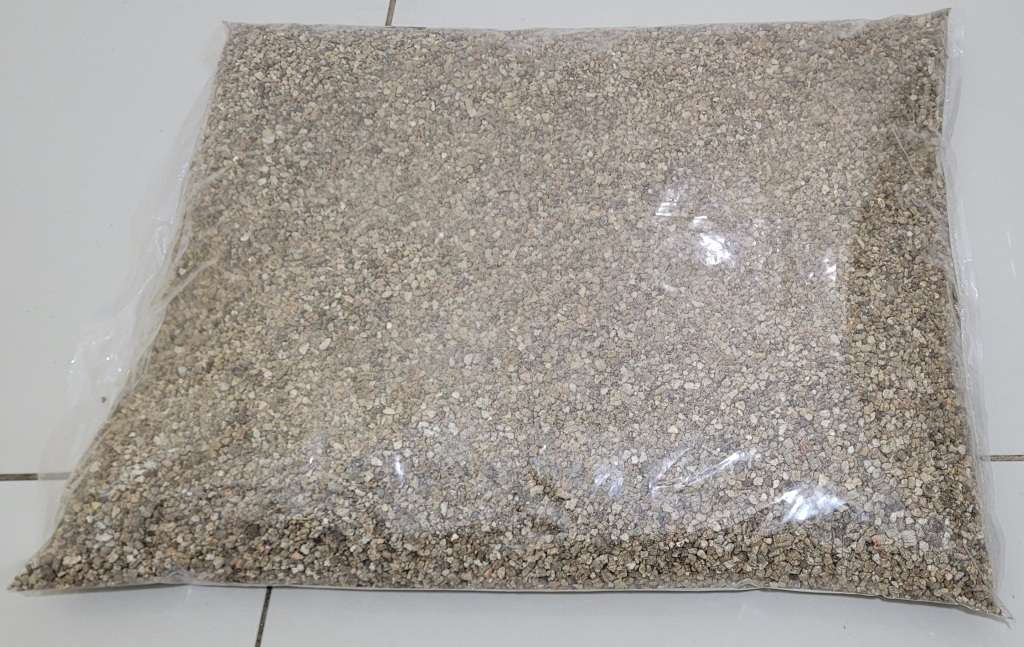 8Kg Bag Vicafil Magic Earth Vermiculite-Conditions The Soil For Plants/Verge  (BID PER BAG)!!!