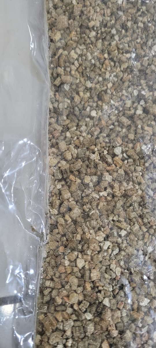 8Kg Bag Vicafil Magic Earth Vermiculite-Conditions The Soil For Plants/Verge  (BID PER BAG)!!!