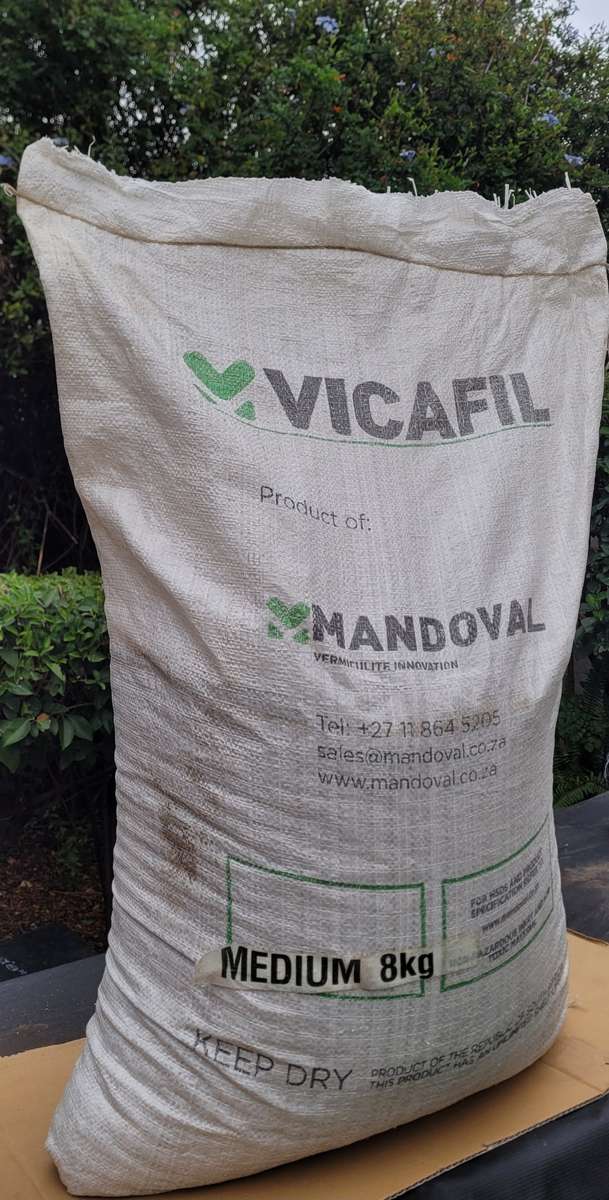 8Kg Bag Vicafil Magic Earth Vermiculite-Conditions The Soil For Plants/Verge  (BID PER BAG)!!!