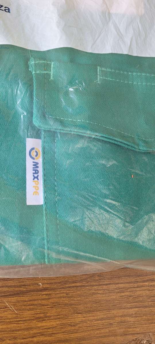 Quality Flame Retardant  MAX PPE GREEN Work Wear -JACKET ONLY. Size: 127/50 Chest (Bid Per Piece)