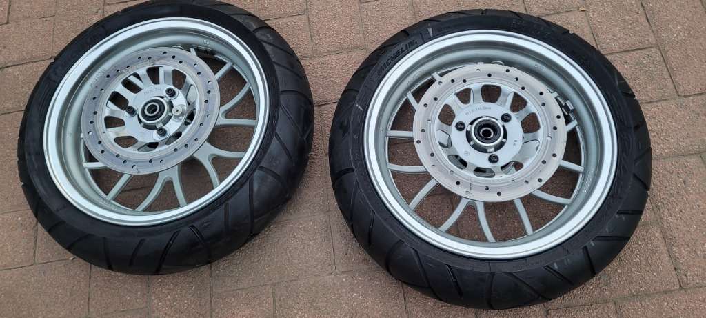 ALMOST NEW - 2x MICHELIN Pilot Sport Super Bike Rim, Tyre & Brake Disc 13/60-13  (Bid Per Lot)