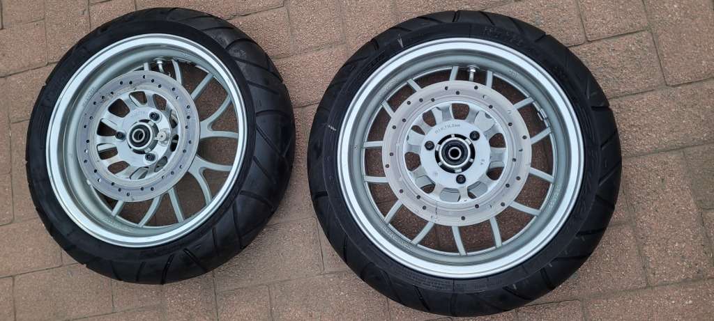 ALMOST NEW - 2x MICHELIN Pilot Sport Super Bike Rim, Tyre & Brake Disc 13/60-13  (Bid Per Lot)