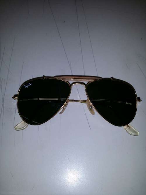 Sunglasses Vintage Ray ban Aviator B L lenses Babyface was sold for 1 000.00 on 11 Mar at 20 01 by rsskyrunner in Cape Town ID 330521962
