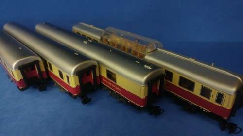 Marklin DB Passanger coaches X4