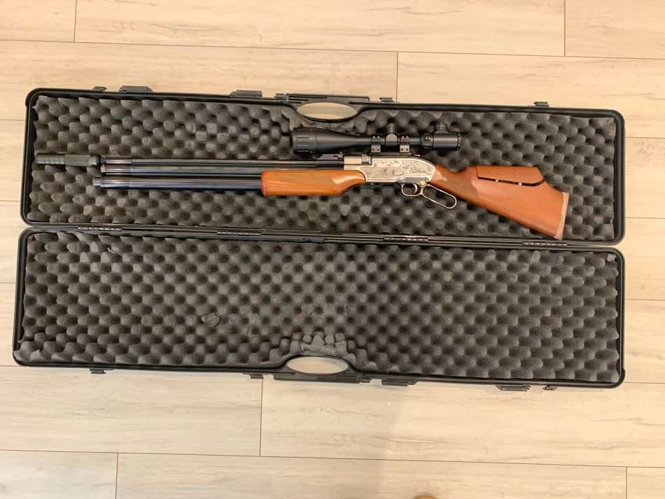 SUMATRA Carbine 5.5mm Air Rifle with extras. Excellent condition.