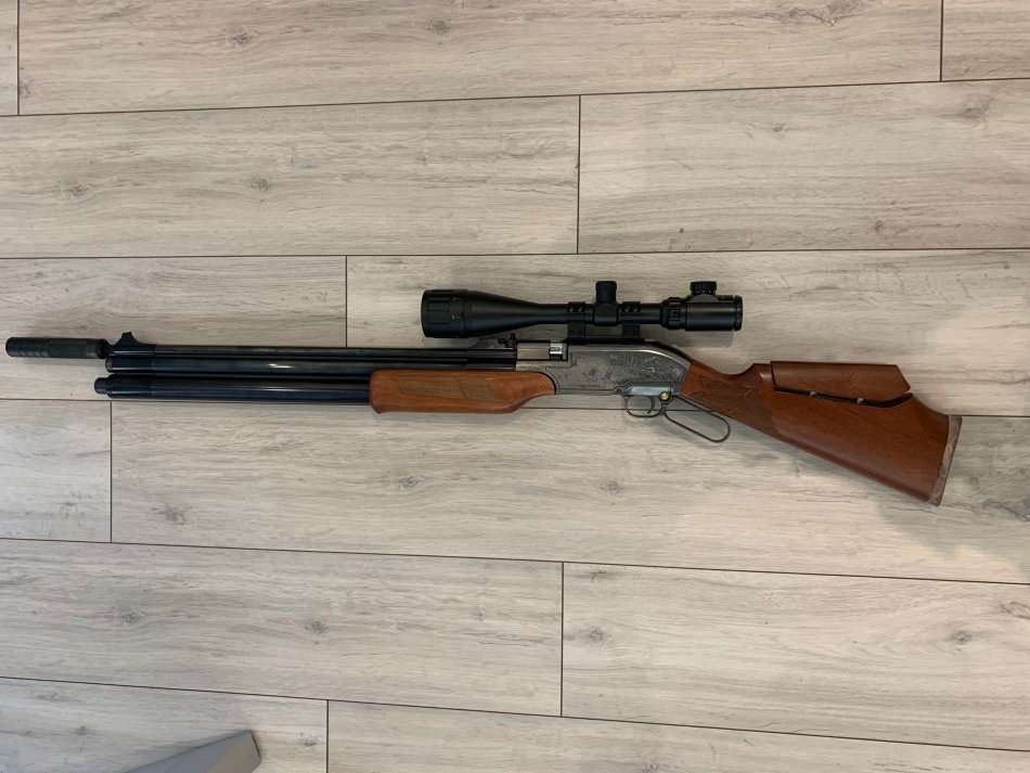 SUMATRA Carbine 5.5mm Air Rifle with extras. Excellent condition.