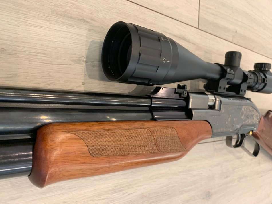 SUMATRA Carbine 5.5mm Air Rifle with extras. Excellent condition.