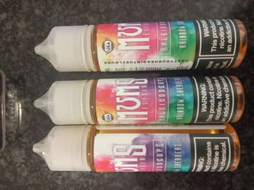 Vape tanks, mod and juices: Geekvape Ammit, Nautilus 2, Melo 3 mini and 300, Uwell Crown III, etc..