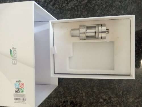 Vape tanks, mod and juices: Geekvape Ammit, Nautilus 2, Melo 3 mini and 300, Uwell Crown III, etc..