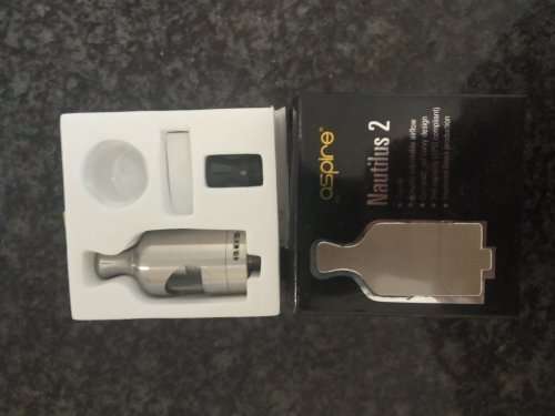 Vape tanks, mod and juices: Geekvape Ammit, Nautilus 2, Melo 3 mini and 300, Uwell Crown III, etc..