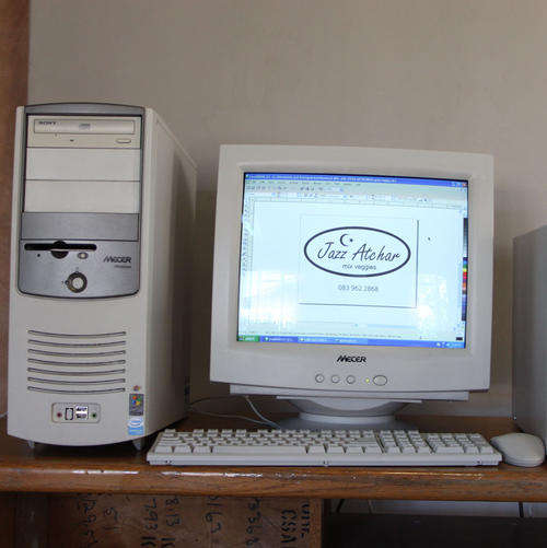 Complete Mecer System P4, 3.0 GHz, 1GB RAM, 80GB SATA HD