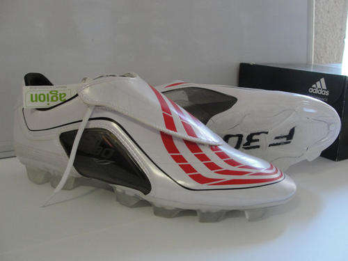 SOCCER BOOT FINAL CLEARANCE - ADIDAS F30.9 TRX FG WHITE SIZE UK 13