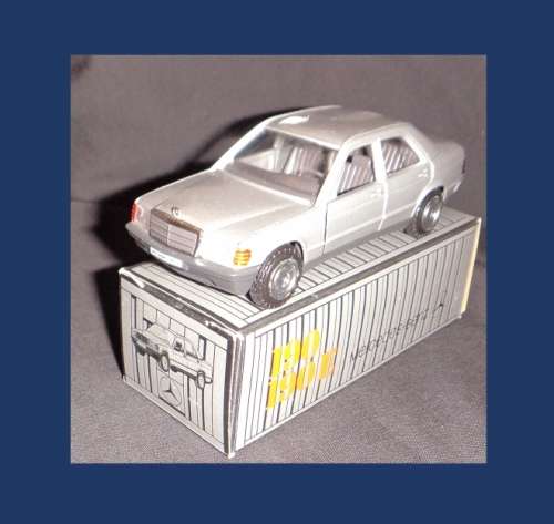 Die Cast Cursor-Modell 1182: Silver Grey Mercedes Benz 190 190e