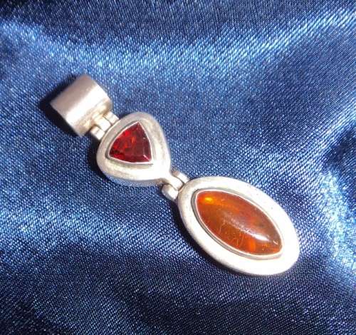 Pendant - Garnet And Amber Stones Set In Silver -