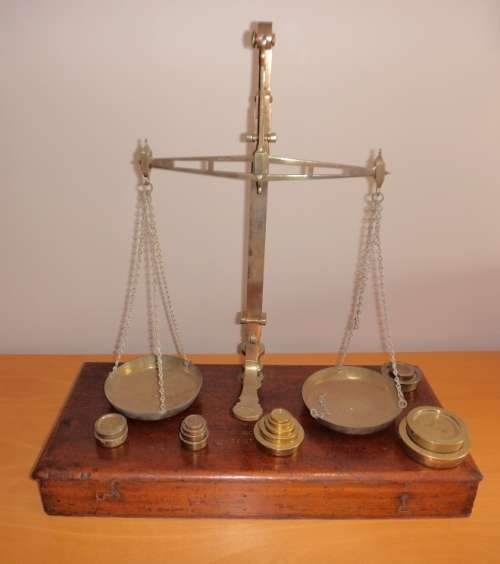 Antique Avery Patent Agate Balance Scale with own Wooden Box and Weights