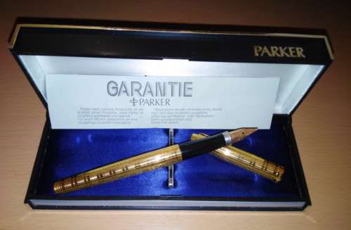 Horwood Pen Collection: Vintage Parker Fountain Pen made in France with 14kt Gold Nib.