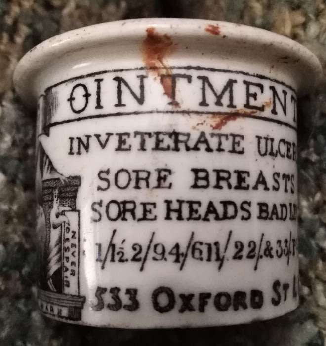 A Collection of 4 Vintage Medicine Bottles and a Holloway Ointment Pot