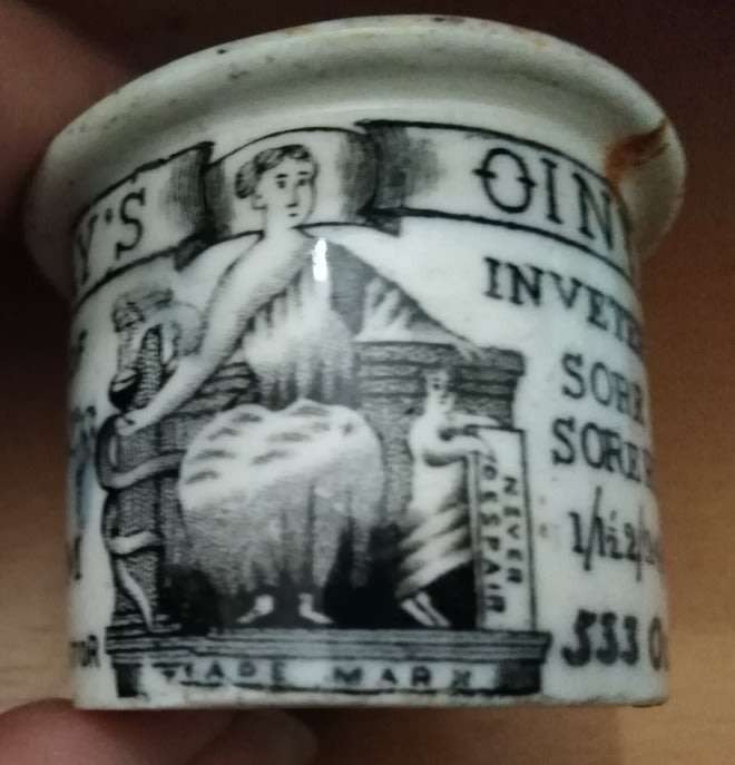 A Collection of 4 Vintage Medicine Bottles and a Holloway Ointment Pot