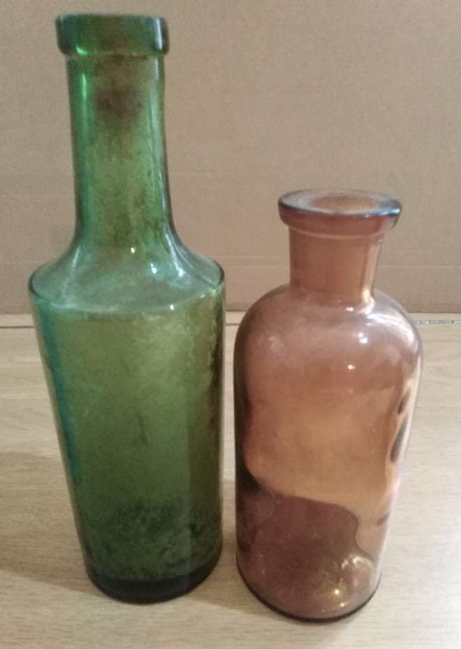 A Collection of 5 Vintage Bottles.