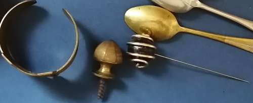 Collection of 16 brass and other antique collectables